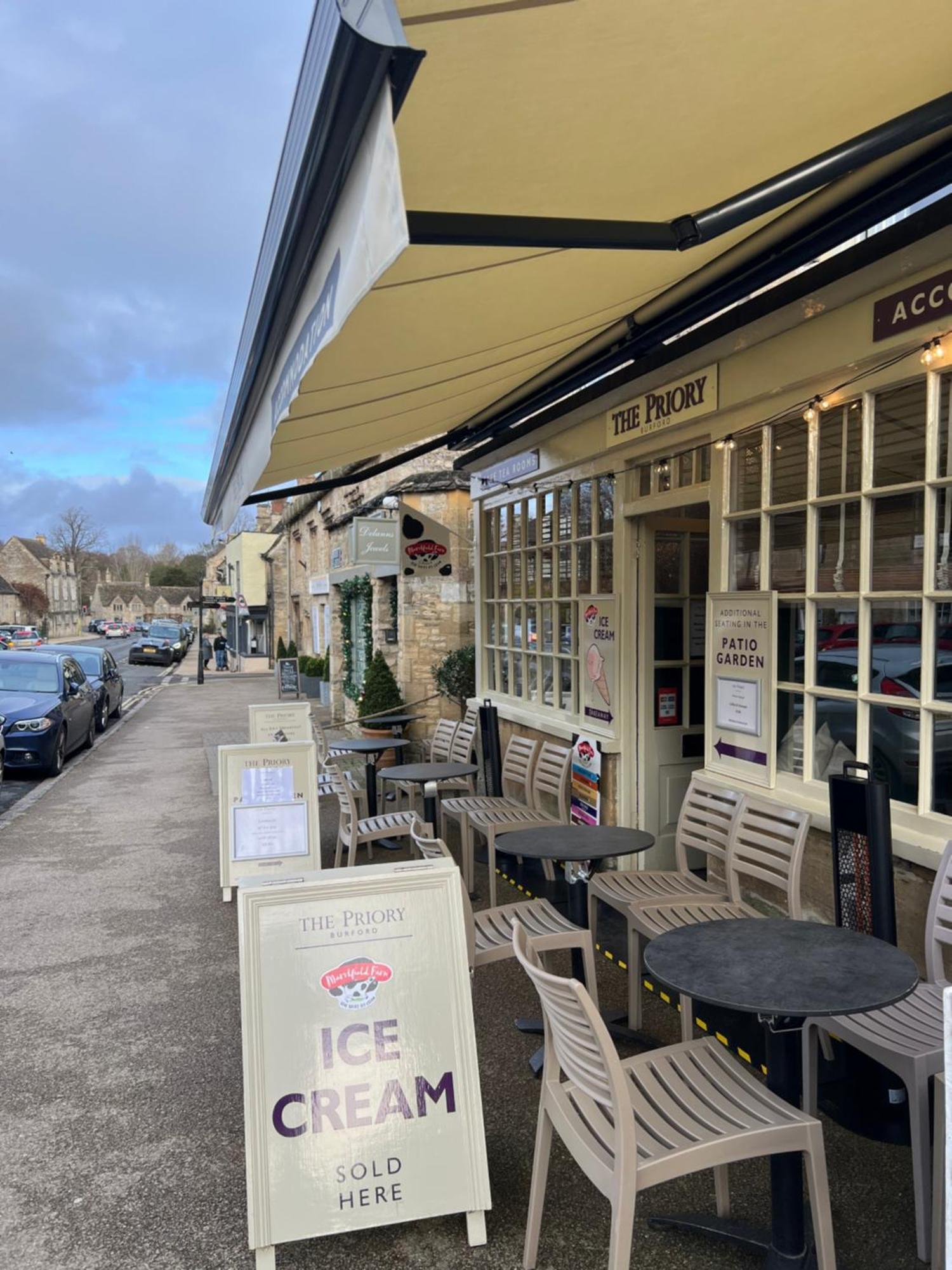 Priory Tearooms Burford With Rooms Exterior foto