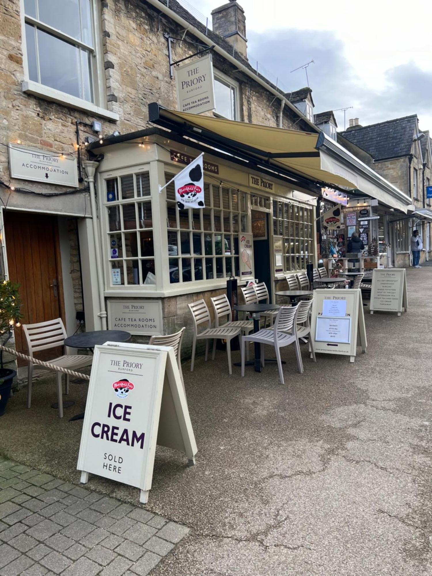 Priory Tearooms Burford With Rooms Exterior foto