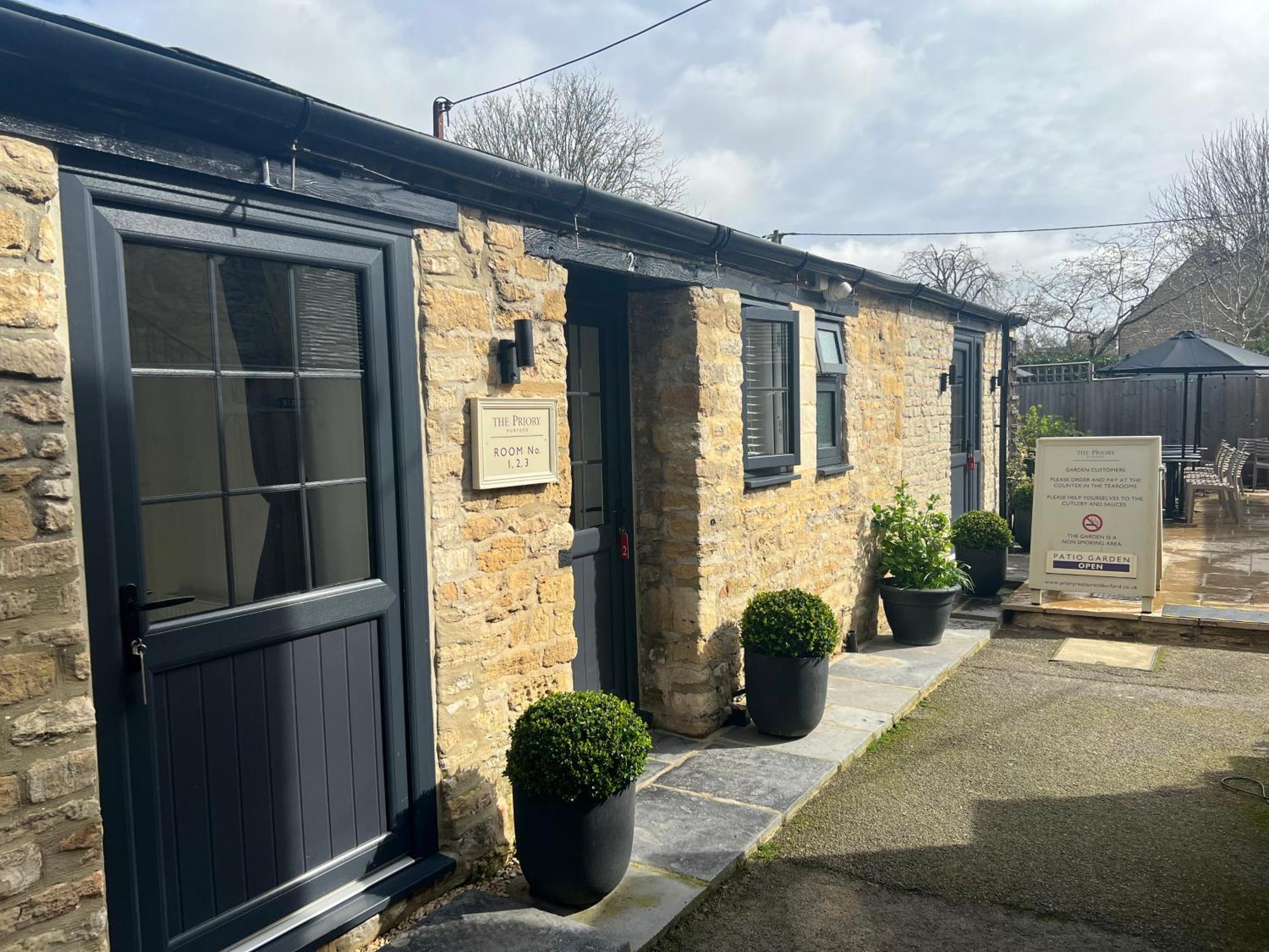 Priory Tearooms Burford With Rooms Exterior foto
