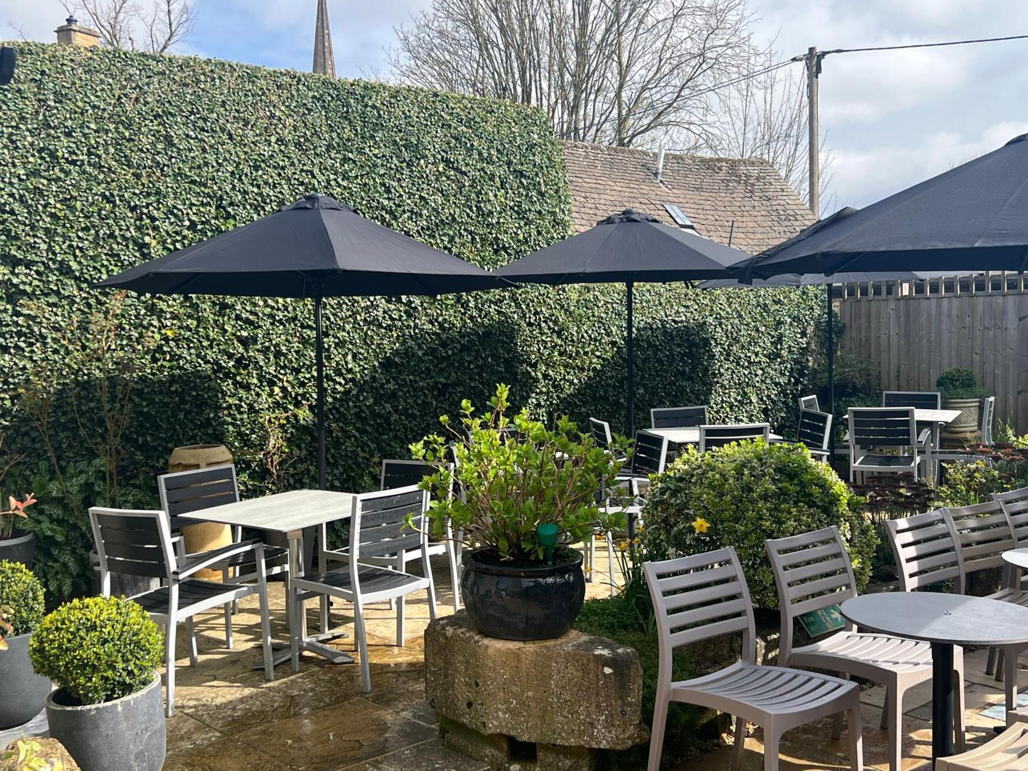 Priory Tearooms Burford With Rooms Exterior foto