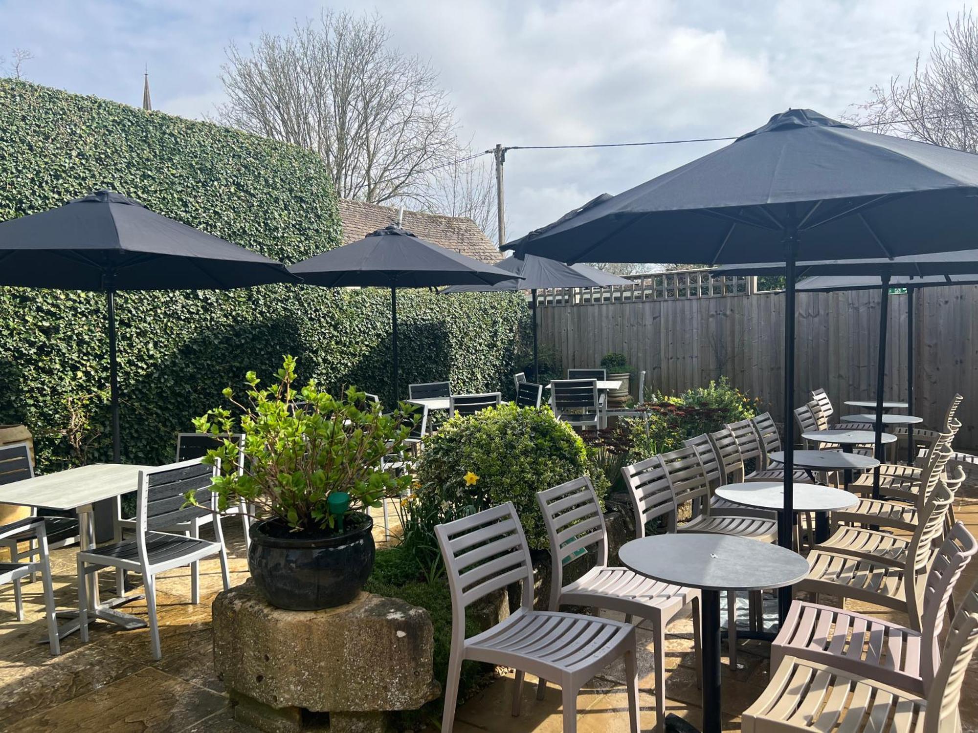 Priory Tearooms Burford With Rooms Exterior foto
