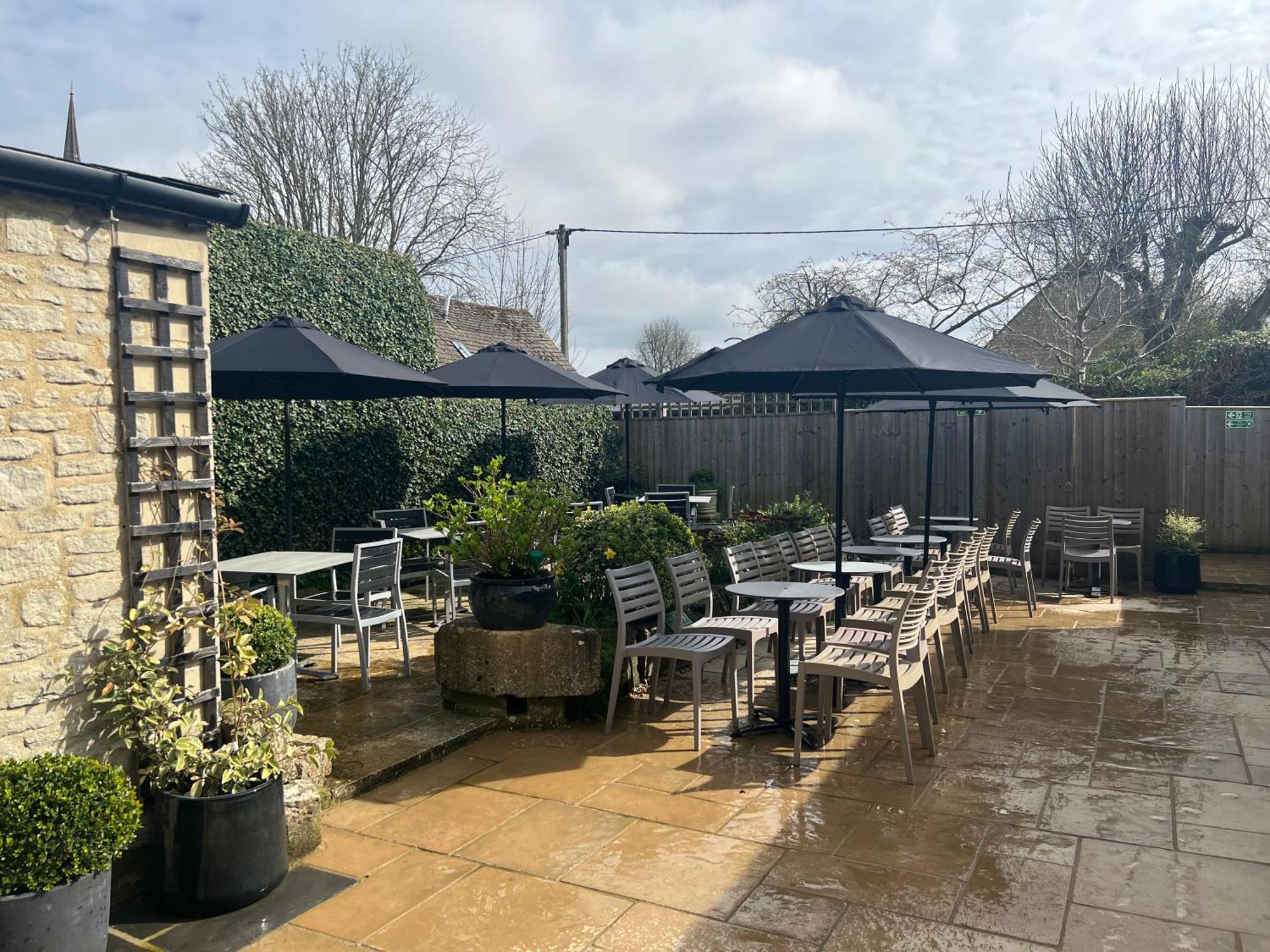 Priory Tearooms Burford With Rooms Exterior foto