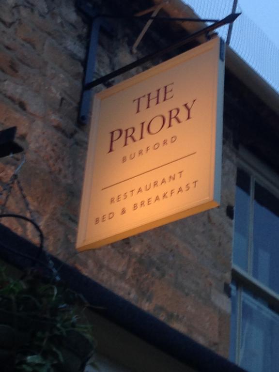 Priory Tearooms Burford With Rooms Exterior foto